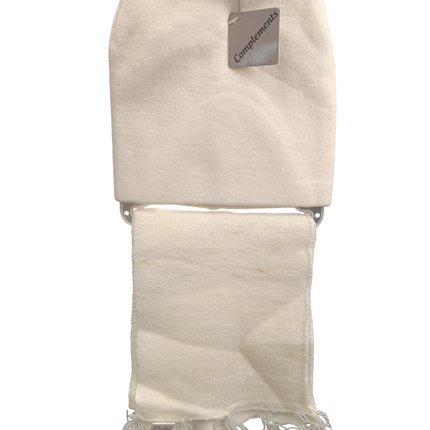Ensemble bonnet et écharpe tricotés